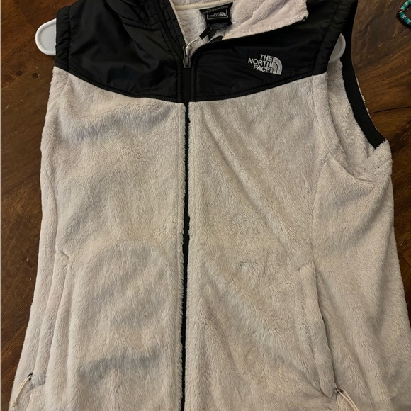 Northface Women’s vest - Picture 4 of 4
